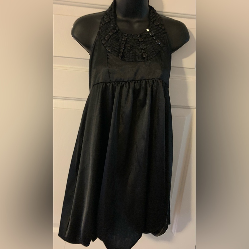 Black mid dress